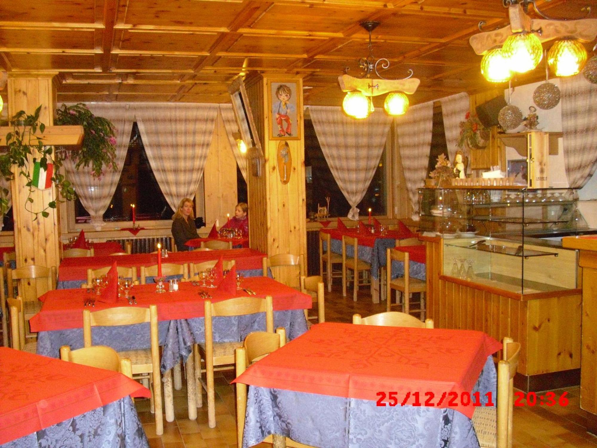 Chalet Dei Rododendri Villa Valdisotto Ngoại thất bức ảnh